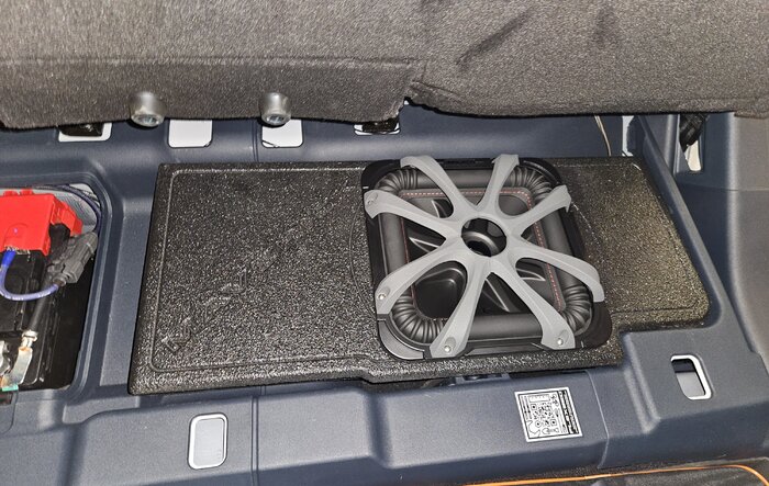 Installed: Subwoofer in B&O system