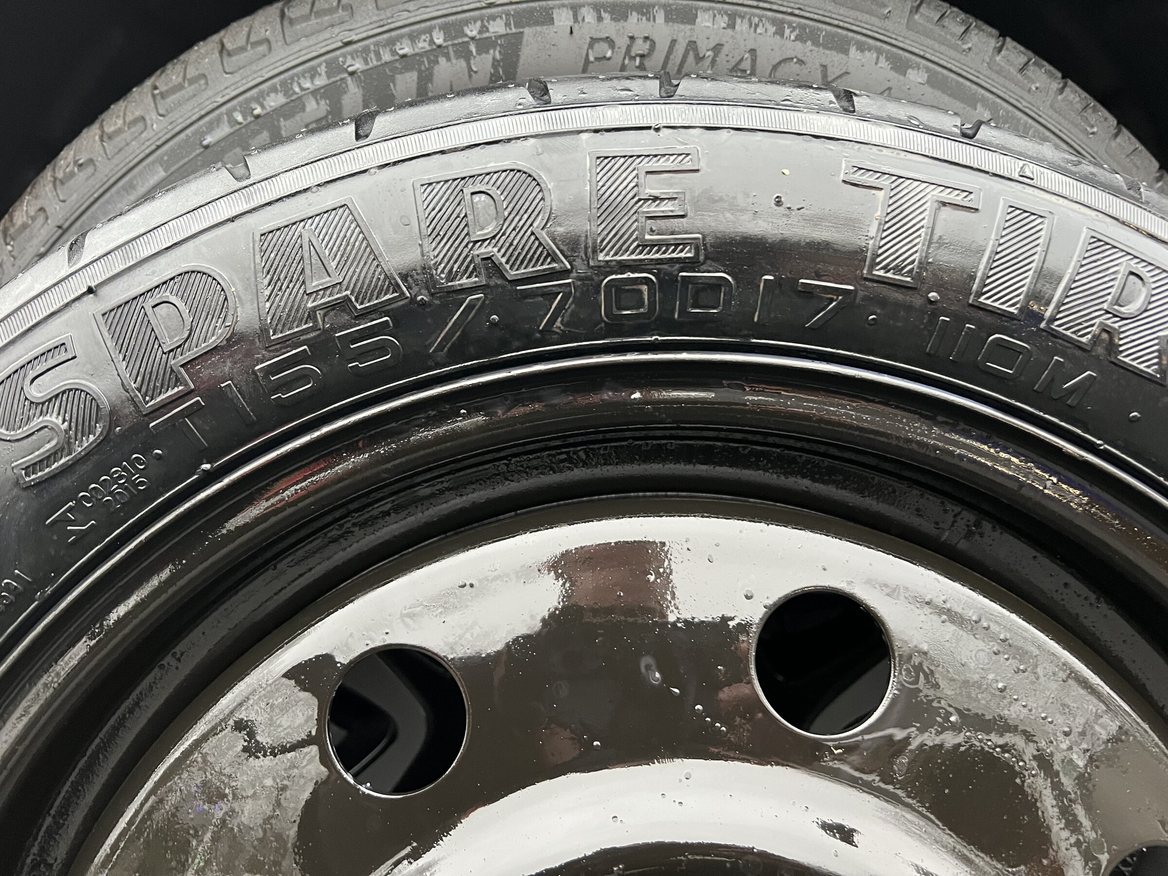 Ford Maverick Photo: spare tire vs standard tire on Lux Lariat 2.0 08188199-D460-4669-802C-C8F9AD0F084F