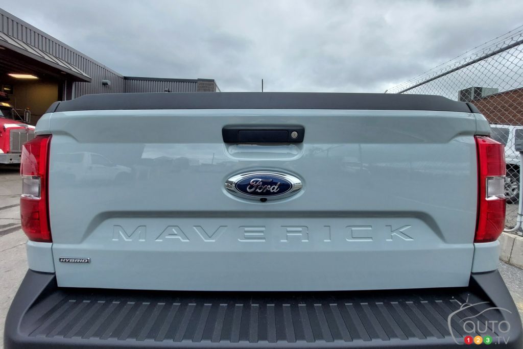 2021 Ford Maverick XL Cactus Gray 16.jpg