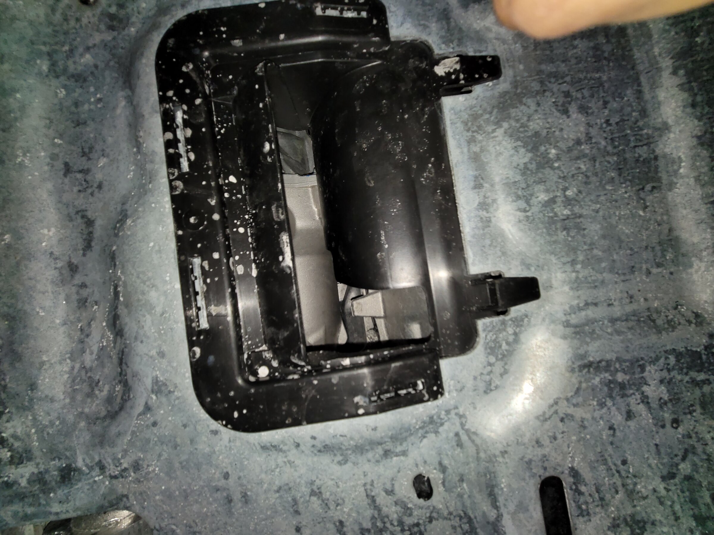 Ford Maverick PSA: oil change on FX4 Maverick requires skid plate panels removal 20220122_135358