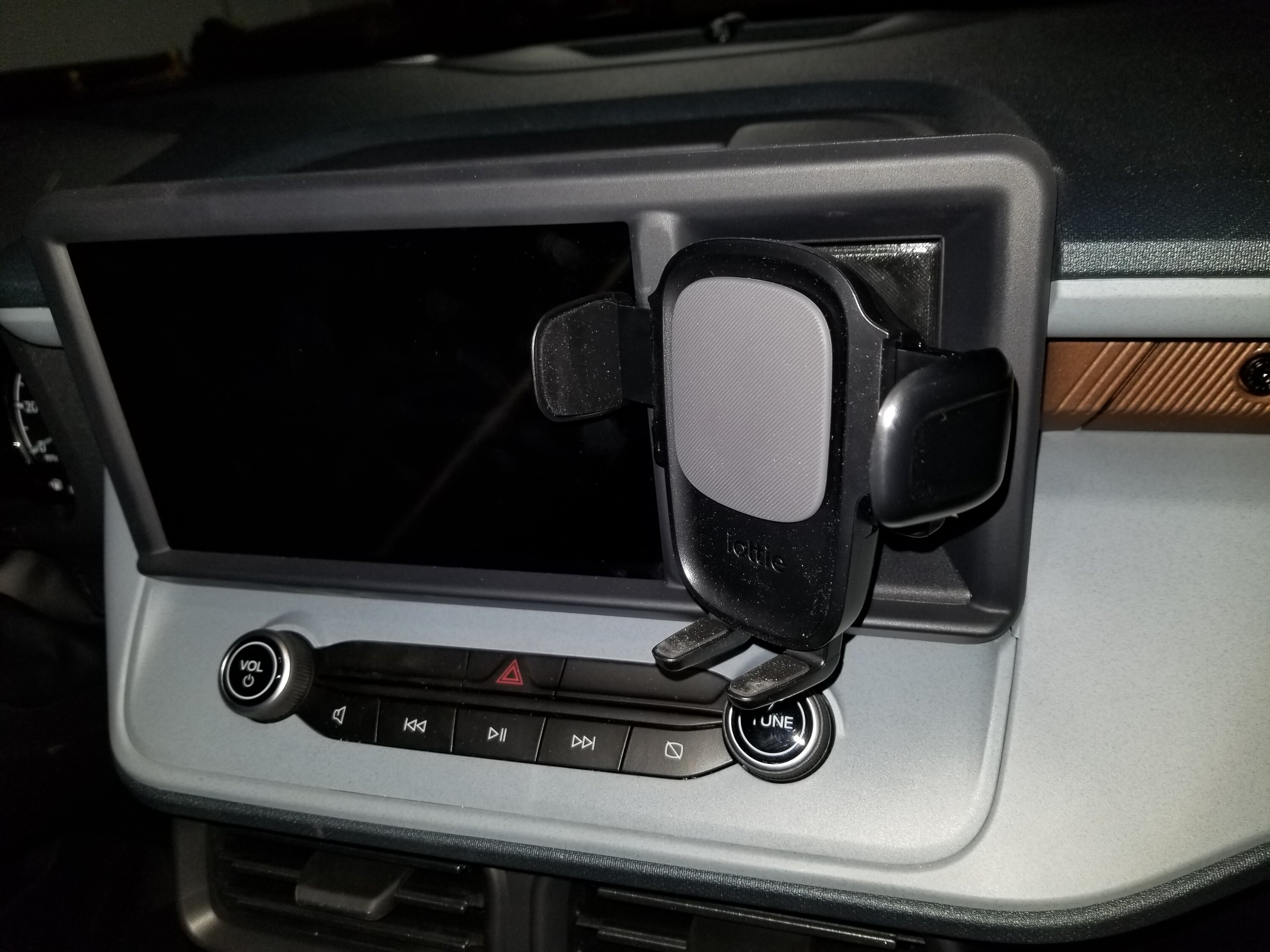 Ford Maverick Dash cubby hole -- what's in yours? 📸 20230222_215141