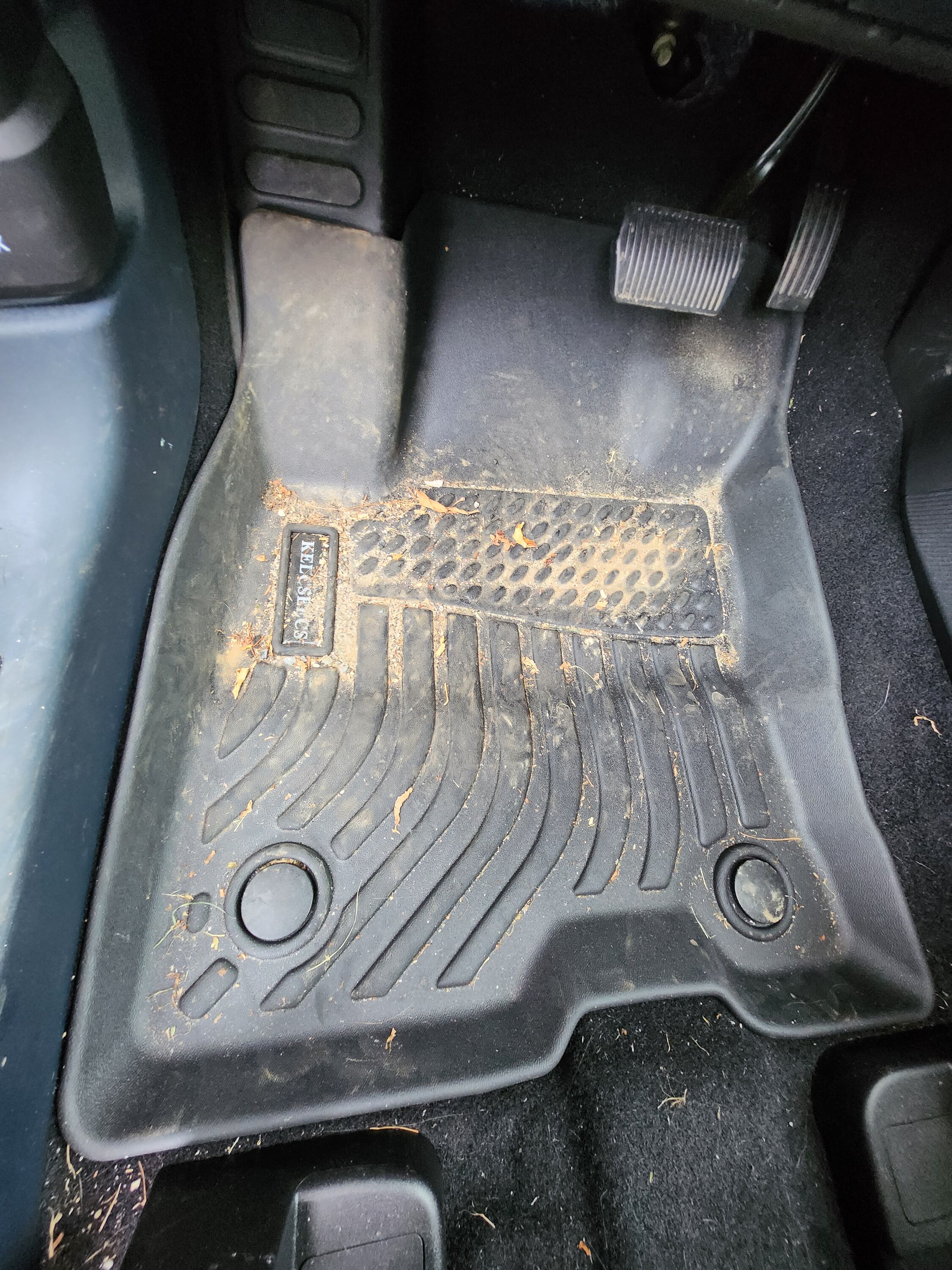 Ford Maverick Purchased 3 All Weather Floor Mats. Review Inside 20231026_144615