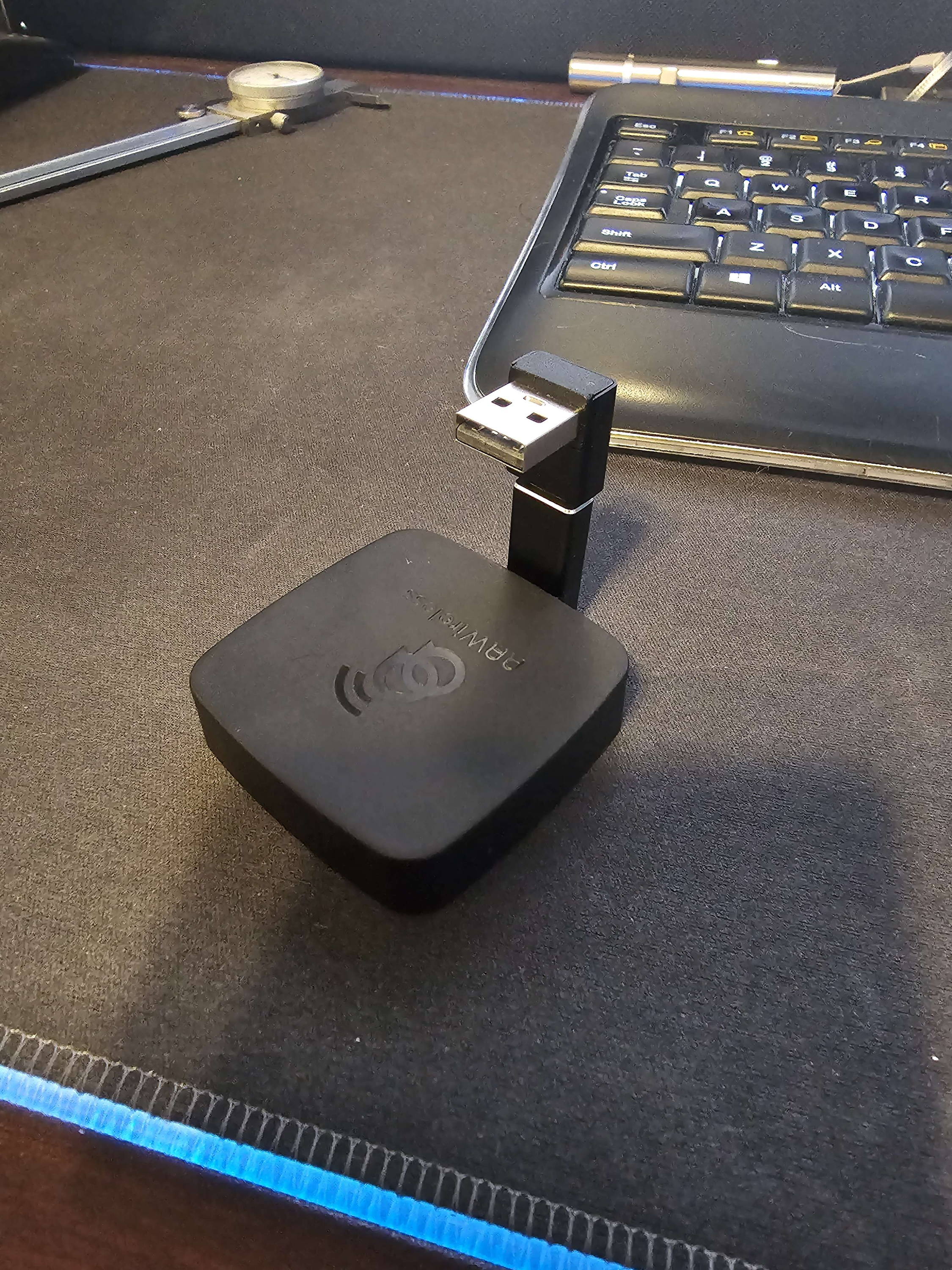 This Android Auto wireless adapter works well