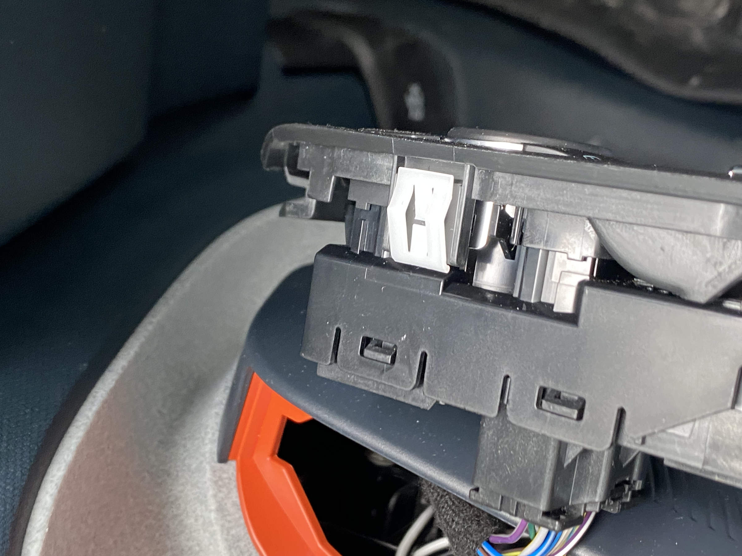 Ford Maverick Window/Switch clip replacement? tempImagetZUOeX