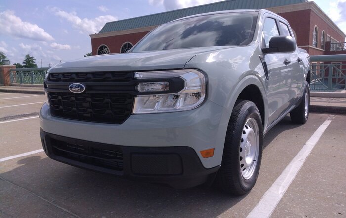 Deep clean, paint correction, and sealant results on Cactus Grey