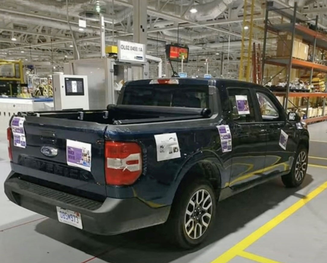 First pics of Alto Blue Maverick + roll up tonneau bed cover