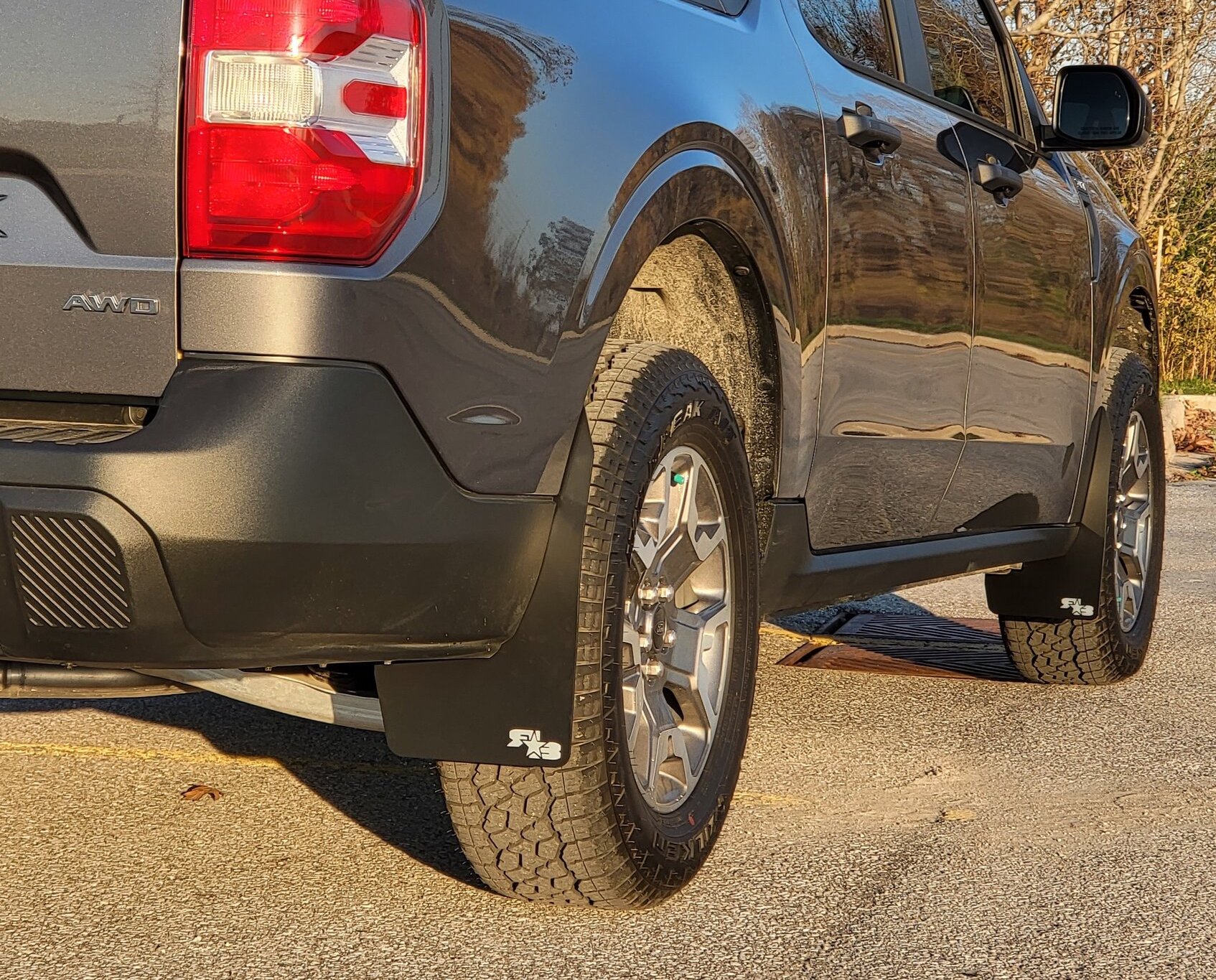 My new first Ford XLT Maverick AWD with Rokblokz mud flaps