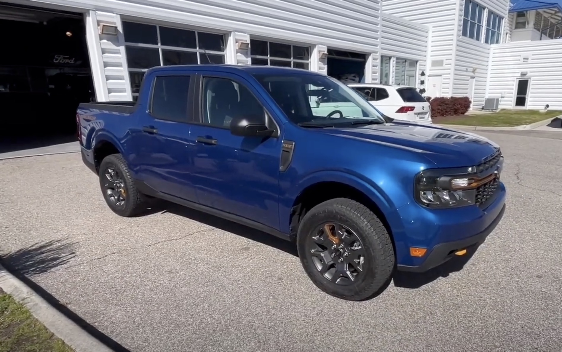 2025 Maverick Xlt Atlas Blue Ardis Britney
