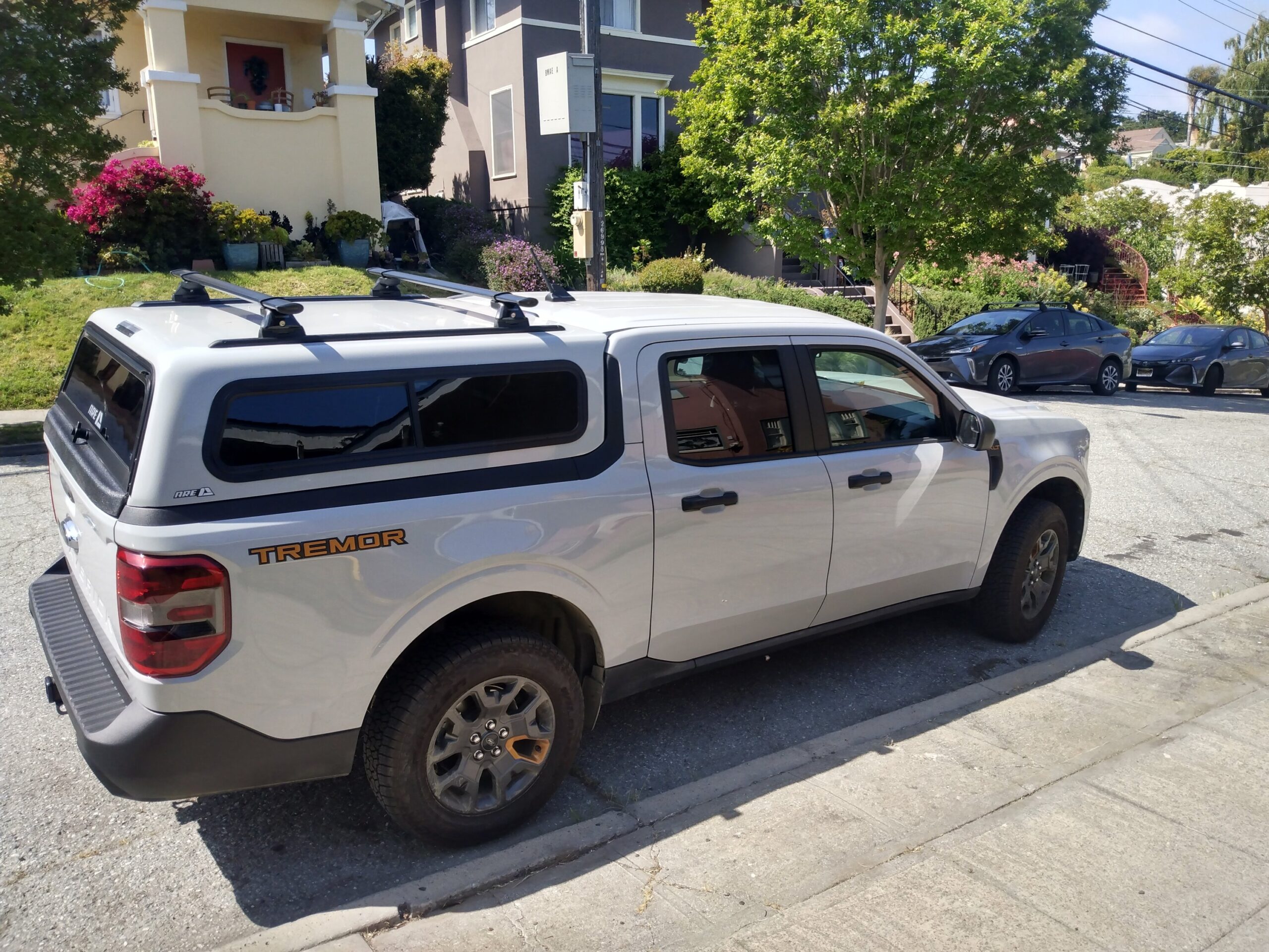 Tremor Maverick with ARE camper shell and roof rack 2022+ Ford Maverick