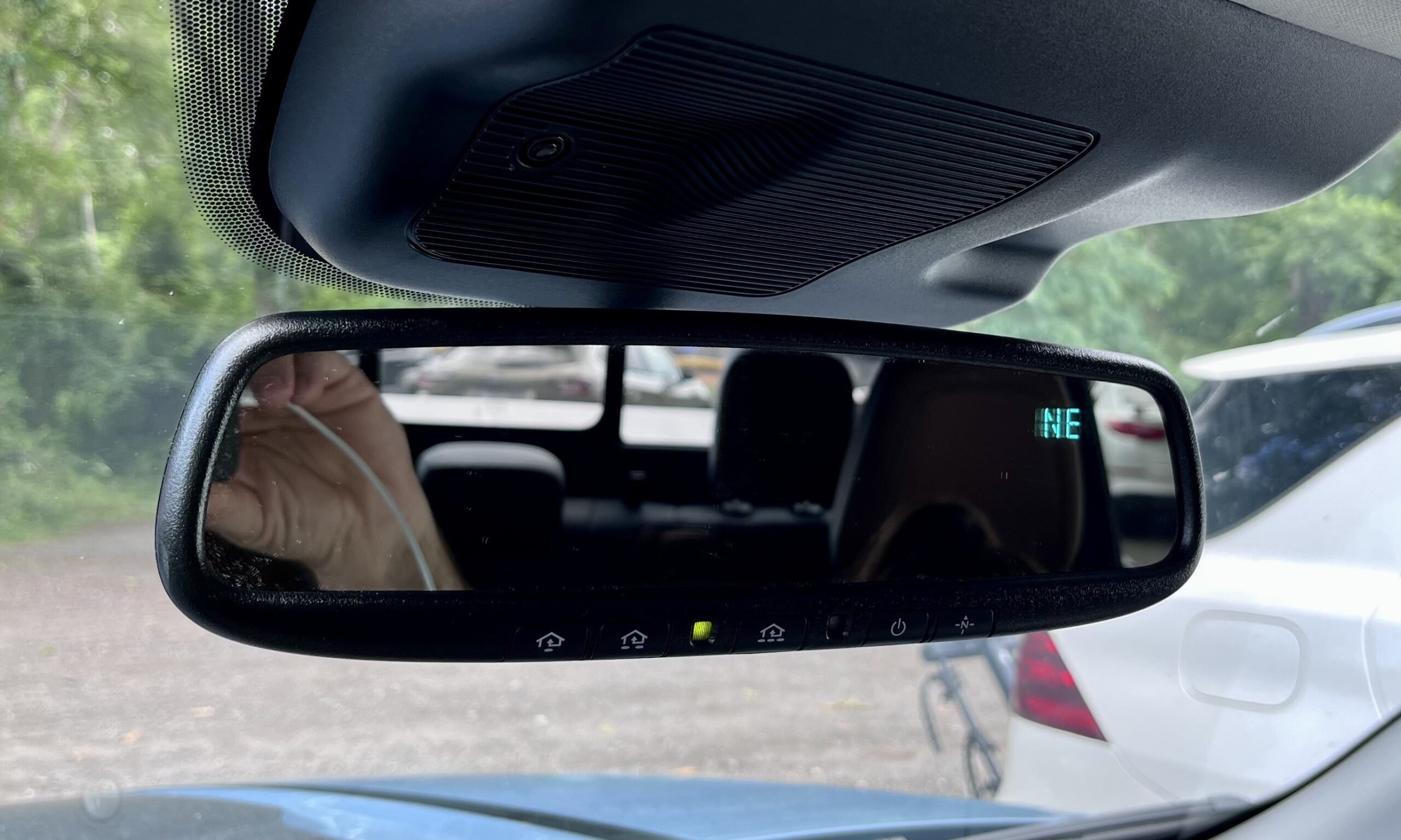 Rear view mirror upgraded to mirror with auto dim & homelink