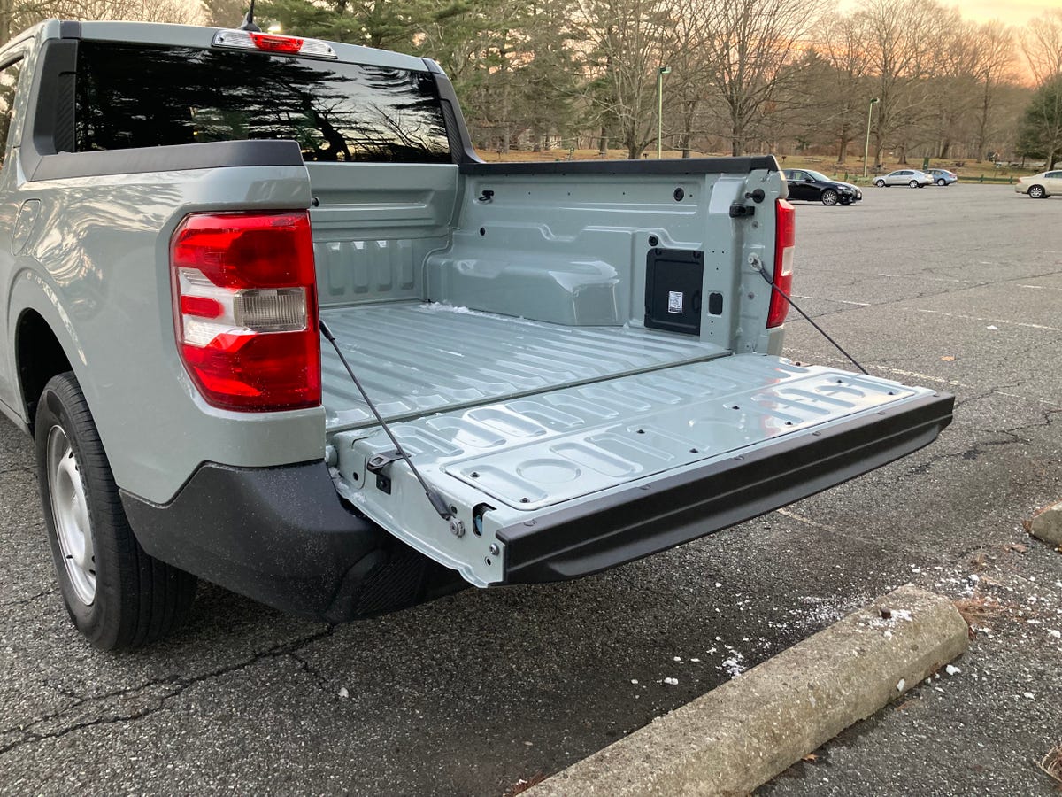 Adjustment of tailgate hinge, yes it can be done